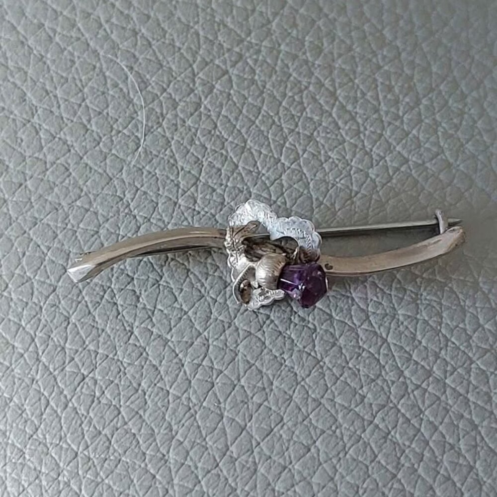 antique '20s Scottish sterling silver brooch with amethyst